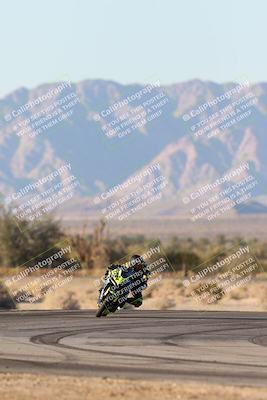 media/Dec-07-2025-CVMA (Sun) [[3e7d2de5dc]]/Race 18-Formula Twins-Formula 40 UL/